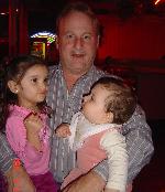 Dad with Miranda y Gia