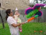 Miranda & tia Velia at the piñata